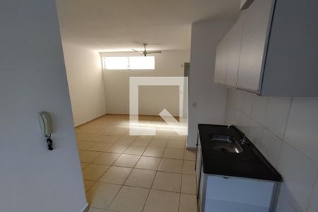 Cozinha  de apartamento para alugar com 2 quartos, 50m² em Jardim Heitor Rigon, Ribeirão Preto