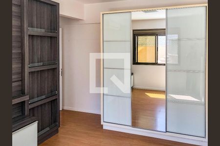 Suíte de apartamento para alugar com 3 quartos, 230m² em Centro, Florianópolis