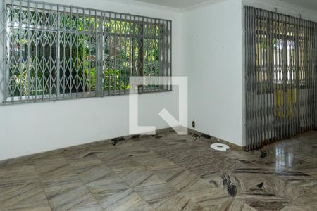 Sala de casa para alugar com 3 quartos, 360m² em Taquara, Rio de Janeiro