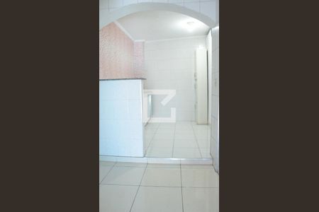 Cozinha de casa para alugar com 2 quartos, 32m² em Jardim Scandia, Taboão da Serra