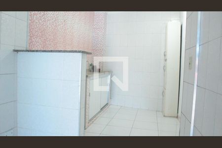 Cozinha de casa para alugar com 2 quartos, 32m² em Jardim Scandia, Taboão da Serra