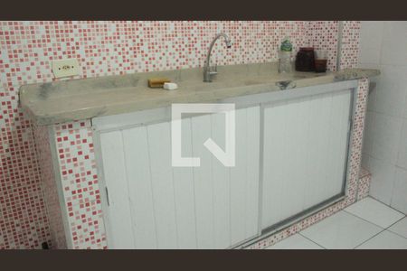 Cozinha de casa para alugar com 2 quartos, 32m² em Jardim Scandia, Taboão da Serra