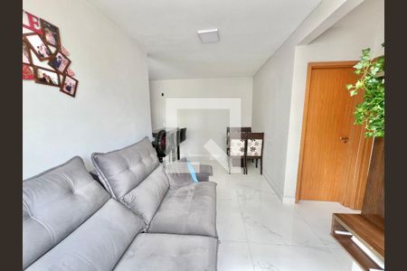 Sala de apartamento à venda com 2 quartos, 49m² em Cabral, Contagem