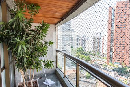 Varanda da sala de apartamento à venda com 4 quartos, 220m² em Jardim Vila Mariana, São Paulo
