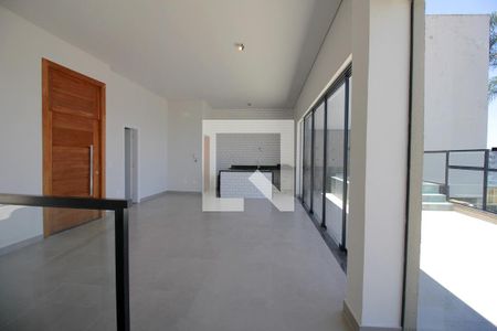Casa à venda com 326m², 4 quartos e 4 vagasSala