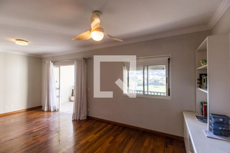 Sala de TV de apartamento à venda com 4 quartos, 140m² em Tamboré, Santana de Parnaíba