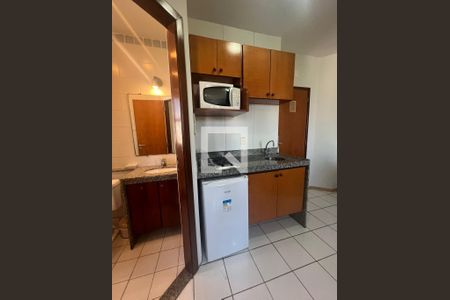 Cozinha  de apartamento para alugar com 1 quarto, 40m² em Vale do Sereno, Nova Lima