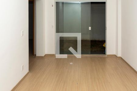 Sala de apartamento para alugar com 2 quartos, 60m² em Taquara, Rio de Janeiro