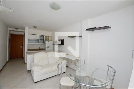 Sala de apartamento para alugar com 1 quarto, 36m² em Itaipu, Niterói