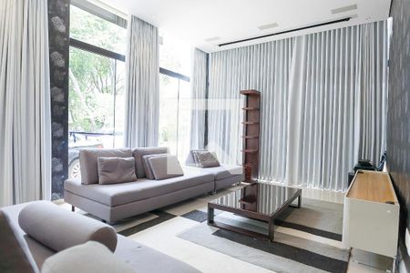 Casa de condomínio à venda com 600m², 3 quartos e 8 vagas Casa de condomínio à venda com 600m², 3 quartos e 8 vagascinema