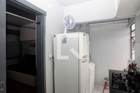 Cozinha + Área de Serviço de kitnet/studio para alugar com 1 quarto, 30m² em São João, Porto Alegre