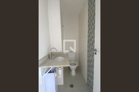 Lavabo de apartamento para alugar com 2 quartos, 69m² em Jardim Tupanci, Barueri