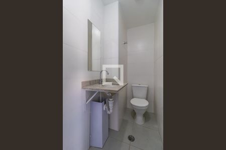 Lavabo de apartamento para alugar com 2 quartos, 69m² em Jardim Tupanci, Barueri