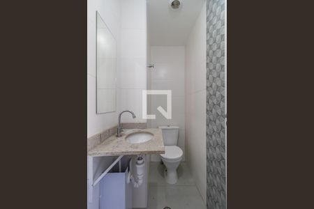 Lavabo de apartamento para alugar com 2 quartos, 69m² em Jardim Tupanci, Barueri