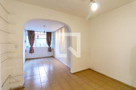 Sala de casa à venda com 3 quartos, 214m² em Serra, Belo Horizonte