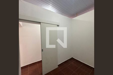 Quarto de kitnet/studio para alugar com 2 quartos, 1m² em Jardim Esmeralda, São Paulo