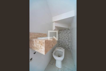 Lavabo de casa para alugar com 2 quartos, 65m² em Jardim Cristiane, Santo André