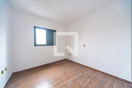 Quarto 1 de casa para alugar com 2 quartos, 65m² em Jardim Cristiane, Santo André