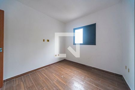 Quarto 1 de casa para alugar com 2 quartos, 65m² em Jardim Cristiane, Santo André