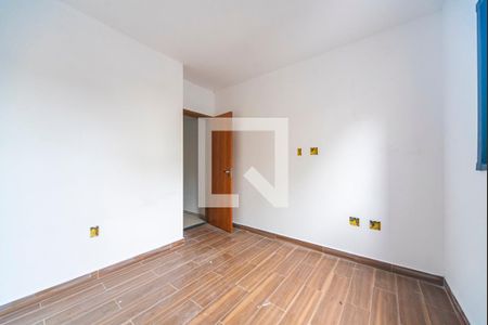 Quarto 1 de casa para alugar com 2 quartos, 65m² em Jardim Cristiane, Santo André