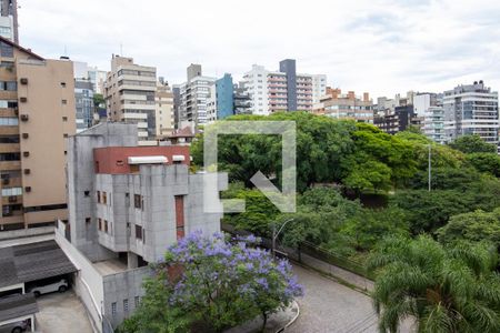 Vista da Sala de apartamento à venda com 2 quartos, 103m² em Bela Vista, Porto Alegre