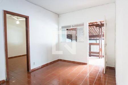 sala de casa para alugar com 2 quartos, 120m² em Vila Maria do Carmo, Nova Lima