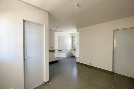 Sala/Cozinha de apartamento para alugar com 1 quarto, 32m² em Parque Peruche, São Paulo