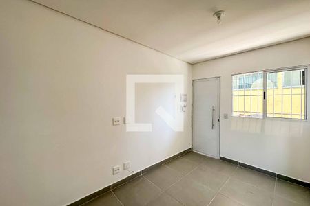 Sala/Cozinha de apartamento para alugar com 1 quarto, 32m² em Parque Peruche, São Paulo