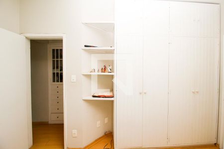 Suite de apartamento à venda com 2 quartos, 92m² em Santo Antônio, Belo Horizonte