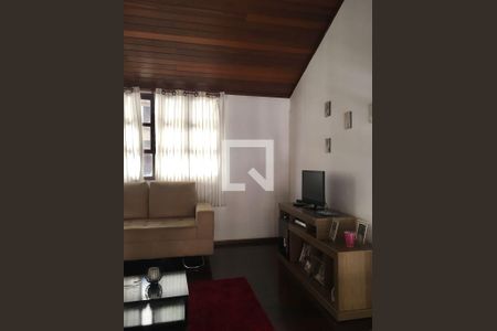 Casa à venda com 6 quartos, 335m² em São José, Belo Horizonte