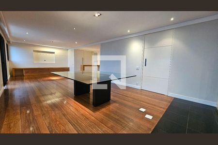 Apartamento à venda com 3 quartos, 192m² em Jardim Morumbi, São Paulo