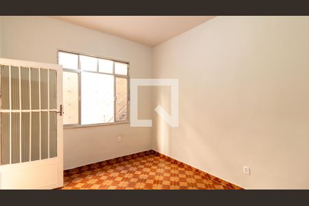 Sala de casa para alugar com 1 quarto, 65m² em Vista Alegre, Rio de Janeiro