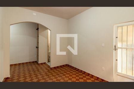 Sala de casa para alugar com 1 quarto, 65m² em Vista Alegre, Rio de Janeiro