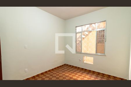 Quarto de casa para alugar com 1 quarto, 65m² em Vista Alegre, Rio de Janeiro