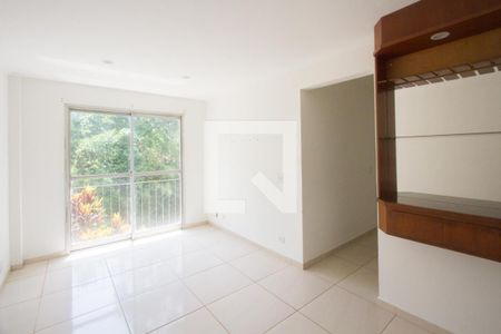 Sala de apartamento para alugar com 2 quartos, 64m² em Jardim São Luís, São Paulo