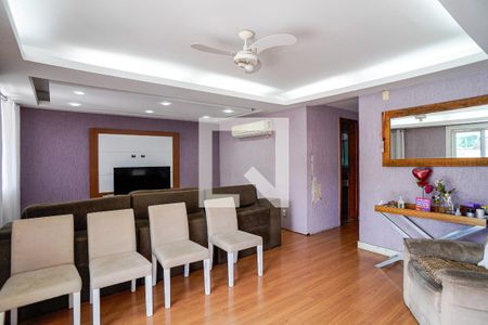 Sala de casa à venda com 5 quartos, 360m² em Piratininga, Niterói