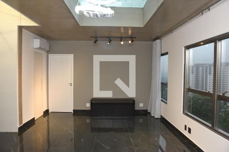 Sala de apartamento à venda com 2 quartos, 150m² em Usina Piratininga, São Paulo