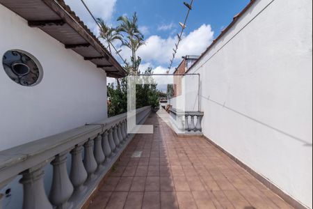 Casa para alugar com 350m², 3 quartos e 6 vagas Casa para alugar com 350m², 3 quartos e 6 vagasVaranda da Área de Serviço