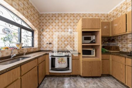 Casa para alugar com 350m², 3 quartos e 6 vagas Casa para alugar com 350m², 3 quartos e 6 vagasCozinha