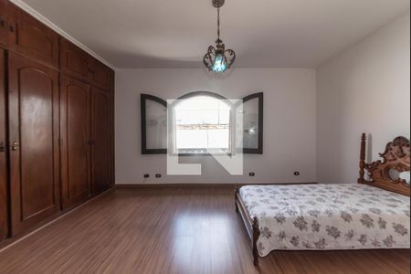 Casa para alugar com 350m², 3 quartos e 6 vagas Casa para alugar com 350m², 3 quartos e 6 vagasSuíte 1