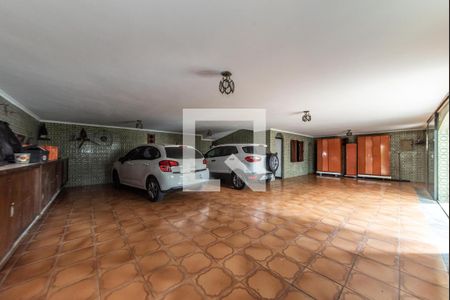 Casa para alugar com 350m², 3 quartos e 6 vagas Casa para alugar com 350m², 3 quartos e 6 vagasGaragem