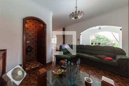 Casa para alugar com 350m², 3 quartos e 6 vagas Casa para alugar com 350m², 3 quartos e 6 vagasSala de TV