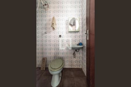 Casa para alugar com 350m², 3 quartos e 6 vagas Casa para alugar com 350m², 3 quartos e 6 vagasBanheiro de Serviço