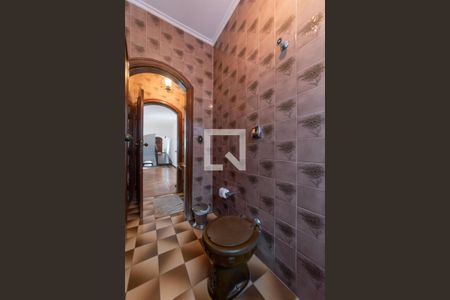 Casa para alugar com 350m², 3 quartos e 6 vagas Casa para alugar com 350m², 3 quartos e 6 vagasLavabo da Sala de Jogos