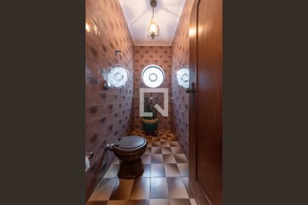 Casa para alugar com 350m², 3 quartos e 6 vagas Casa para alugar com 350m², 3 quartos e 6 vagasLavabo da Sala de Jogos