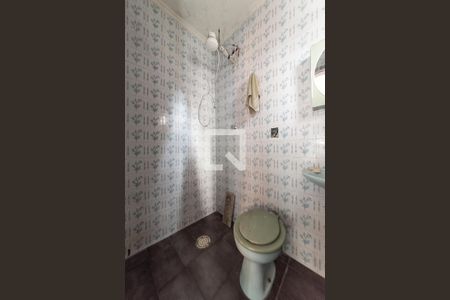 Casa para alugar com 350m², 3 quartos e 6 vagas Casa para alugar com 350m², 3 quartos e 6 vagasBanheiro de Serviço