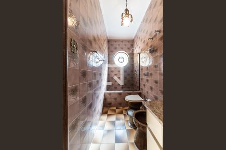 Casa para alugar com 350m², 3 quartos e 6 vagas Casa para alugar com 350m², 3 quartos e 6 vagasBanheiro da Suíte 1