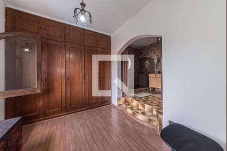 Casa para alugar com 350m², 3 quartos e 6 vagas Casa para alugar com 350m², 3 quartos e 6 vagasCloset da Suíte 3
