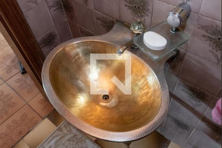 Casa para alugar com 350m², 3 quartos e 6 vagas Casa para alugar com 350m², 3 quartos e 6 vagasLavabo da Sala de Jogos