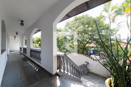 Casa para alugar com 350m², 3 quartos e 6 vagas Casa para alugar com 350m², 3 quartos e 6 vagasVaranda da Sala